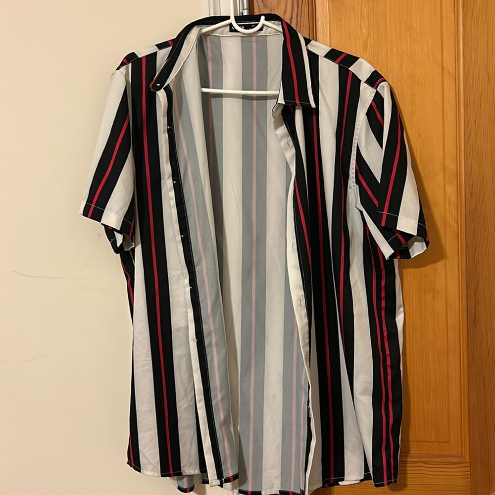 SHEIN Men’s Striped Button Down Shirt Size L